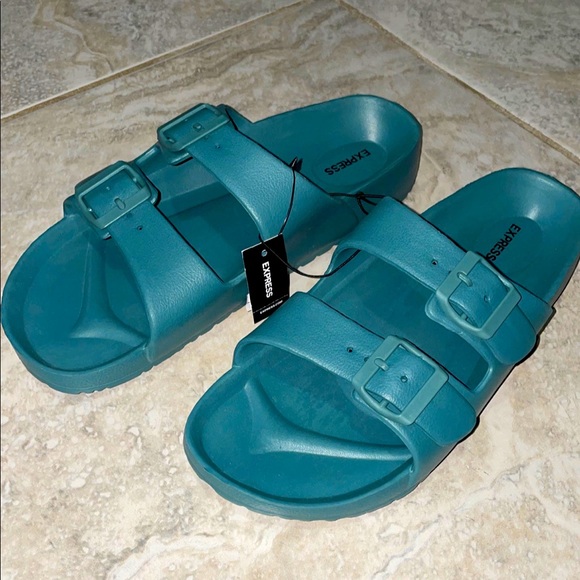 NWT Express Double Buckle Slip-on Sandals - Picture 1 of 6